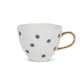 Start je dag heerlijk ontspannen met de Good Morning Cup van Urban Nature Culture. Hoe vroeg je ochtend ook is, elke Good Morning Cup brengt een glimlach op je gezicht. De mok is gemaakt van porselein en heeft een mooie organische vorm met een handgeschilderd gouden oortje.